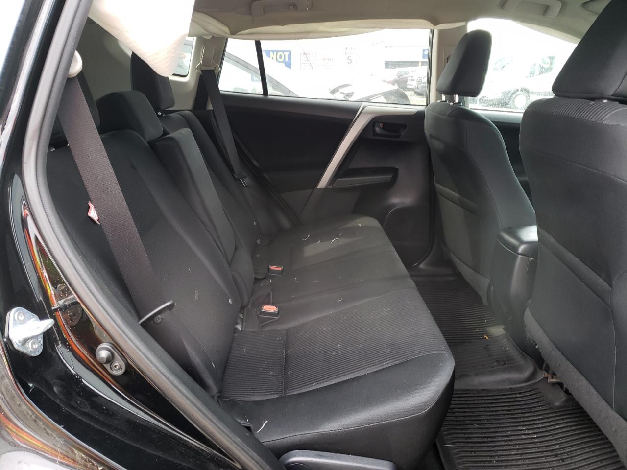 Photo 6 from auction – 2017 TOYOTA RAV4 LE with VIN 2T3BFREVXHW607269