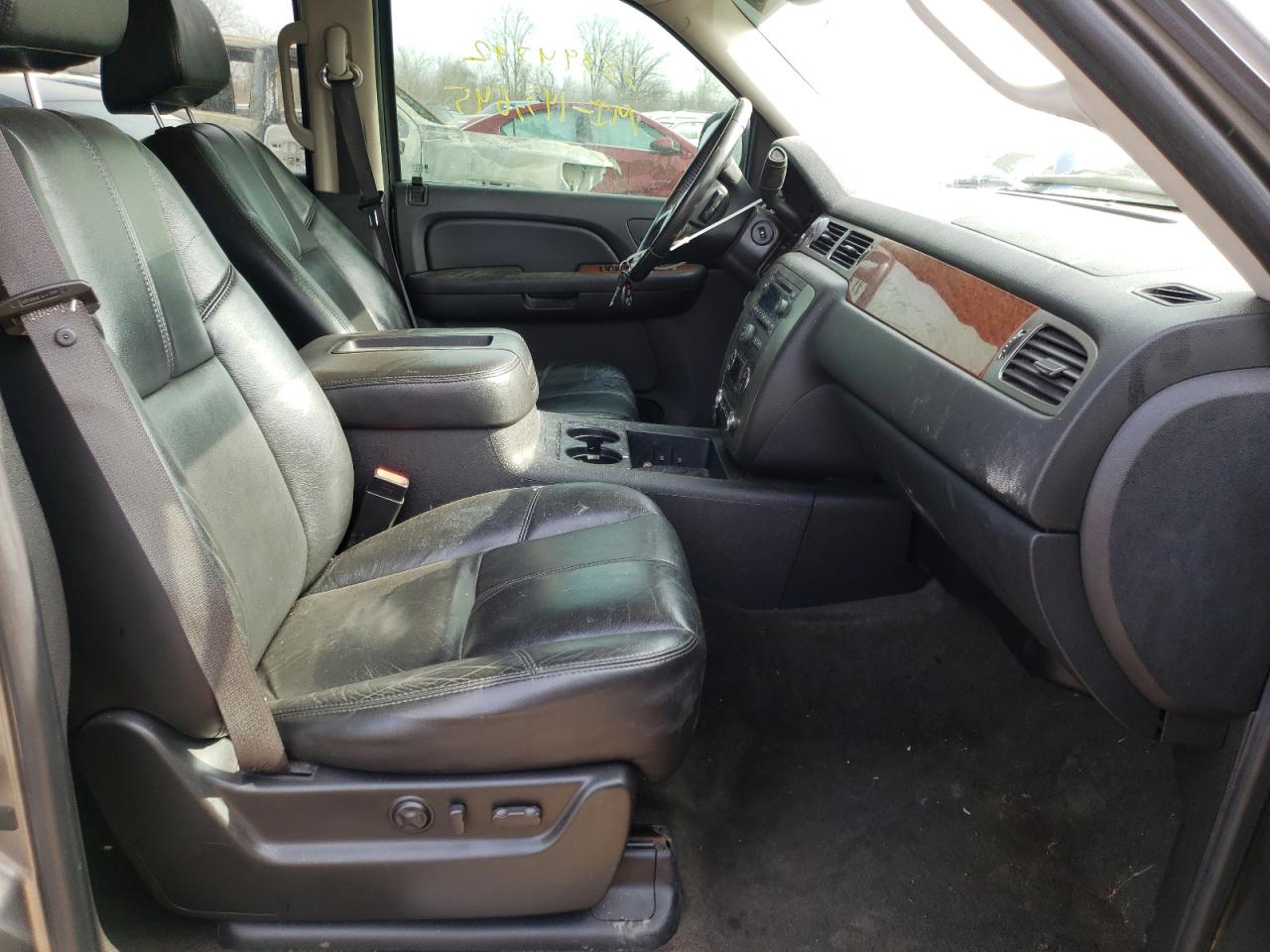 Photo 5 from auction – 2007 GMC YUKON with VIN 1GKFK13087J349602