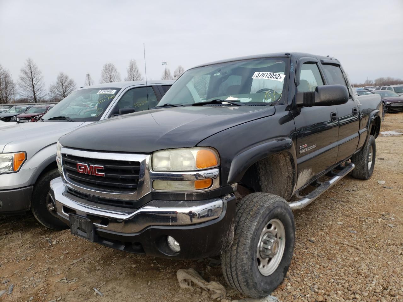 Photo 2 from auction – 2004 GMC SIERRA K25 with VIN 1GTHK23194F128592
