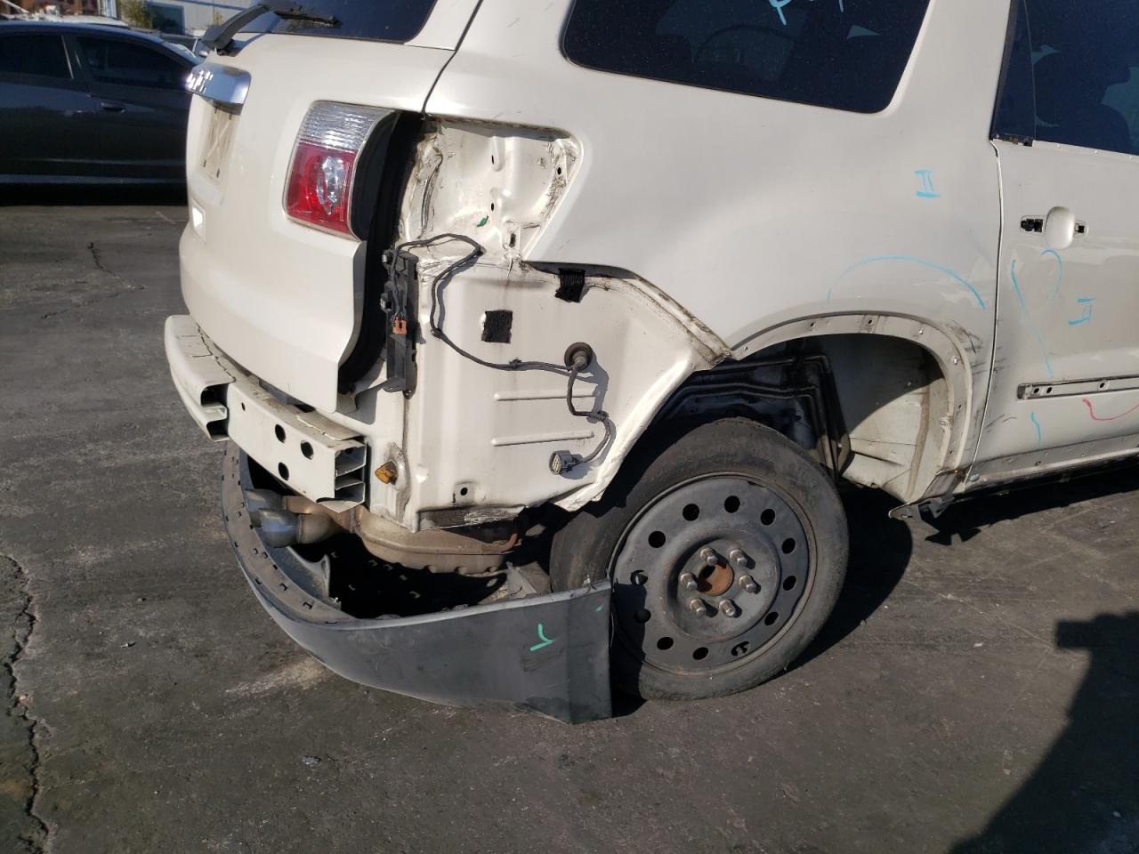 Photo 9 from auction – 2008 GMC ACADIA SLE with VIN 1GKER13798J233606