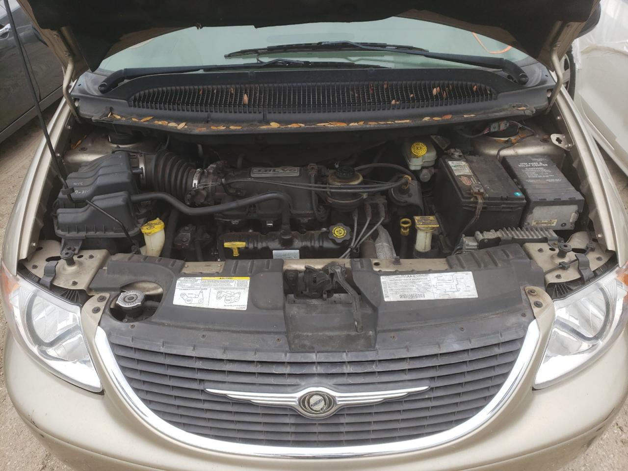 Photo 7 from auction – 2003 CHRYSLER TOWN & COU with VIN 2C8GP64LX3R225360