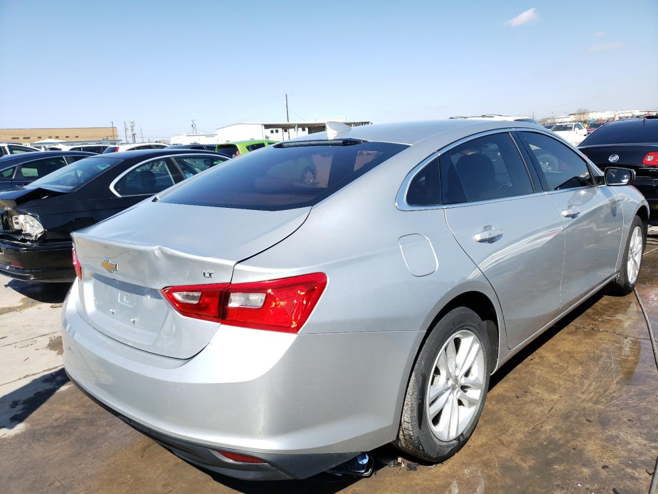 Photo 4 from auction – 2016 CHEVROLET MALIBU LT with VIN 1G1ZE5ST8GF301032