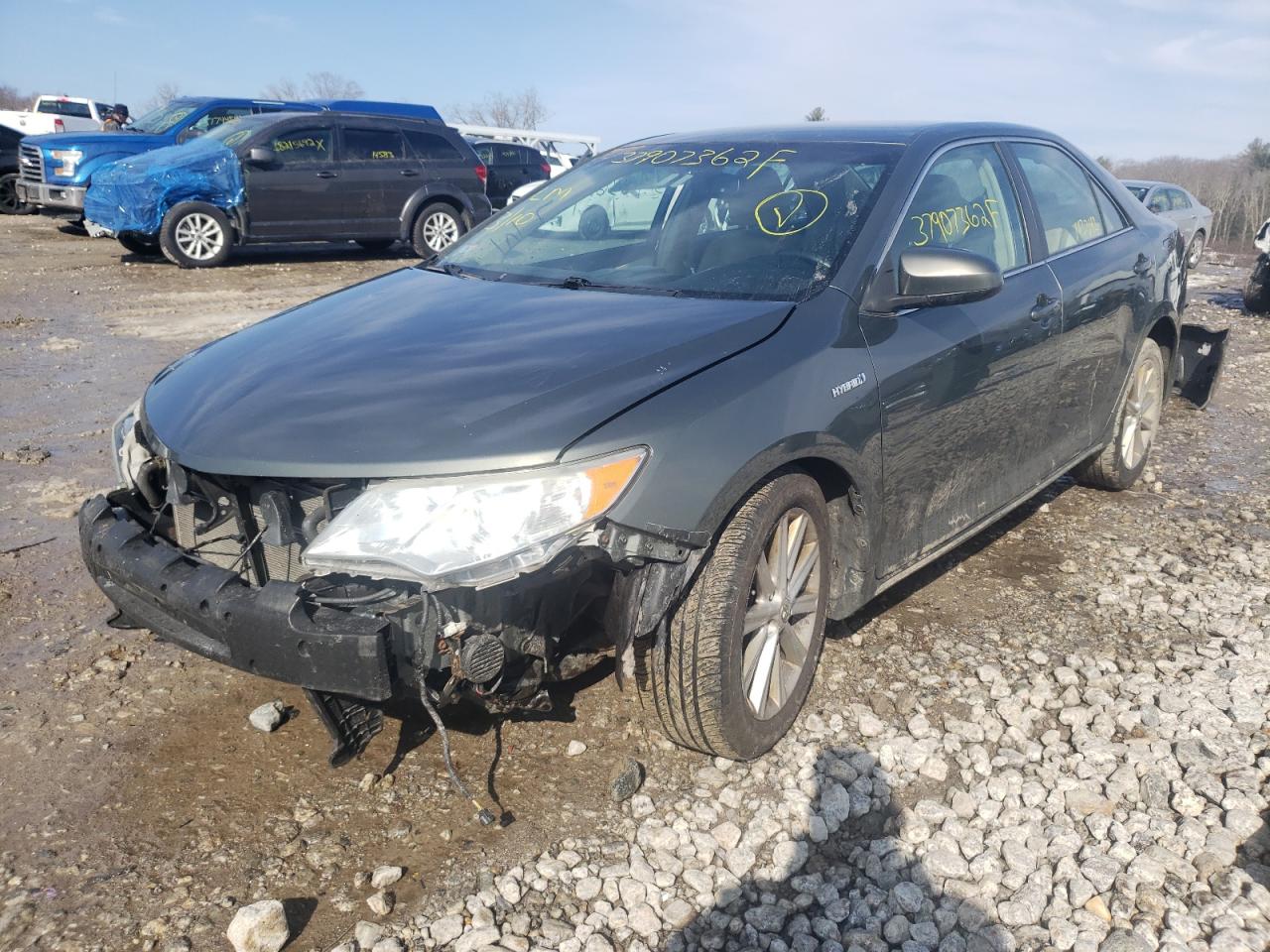 Photo 2 from auction – 2013 TOYOTA CAMRY HYBR with VIN 4T1BD1FK7DU072352