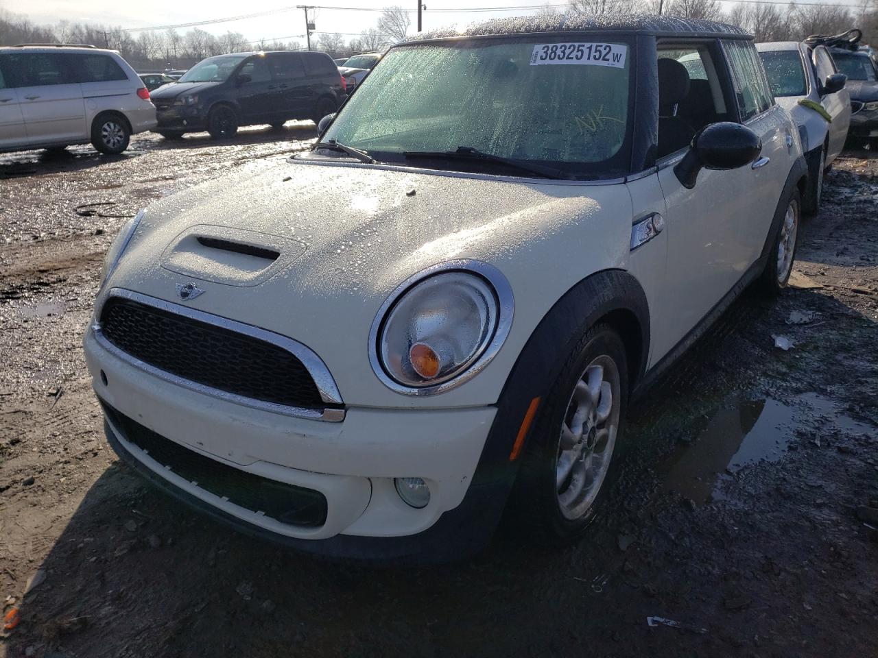 Photo 2 from auction – 2011 MINI COOPER S with VIN WMWSV3C55BTY23864