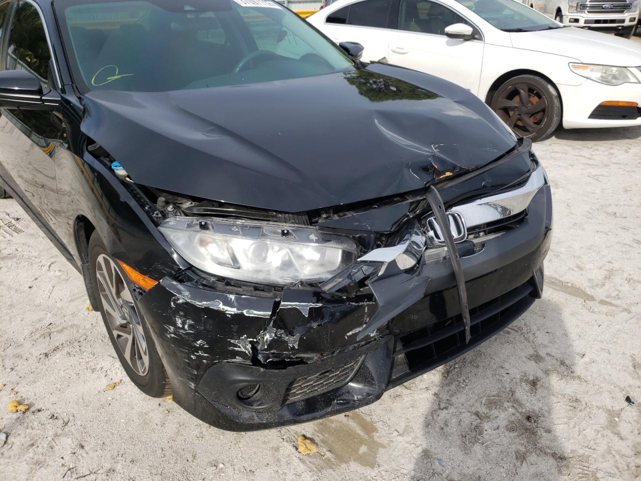 Photo 9 from auction – 2016 HONDA CIVIC EX with VIN 19XFC2F84GE042814