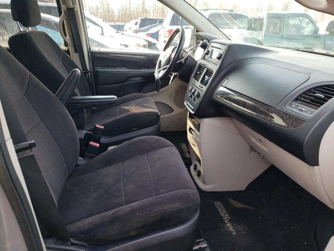 Photo 5 from auction – 2011 DODGE GRAND CARA with VIN 2D4RN3DG7BR705956