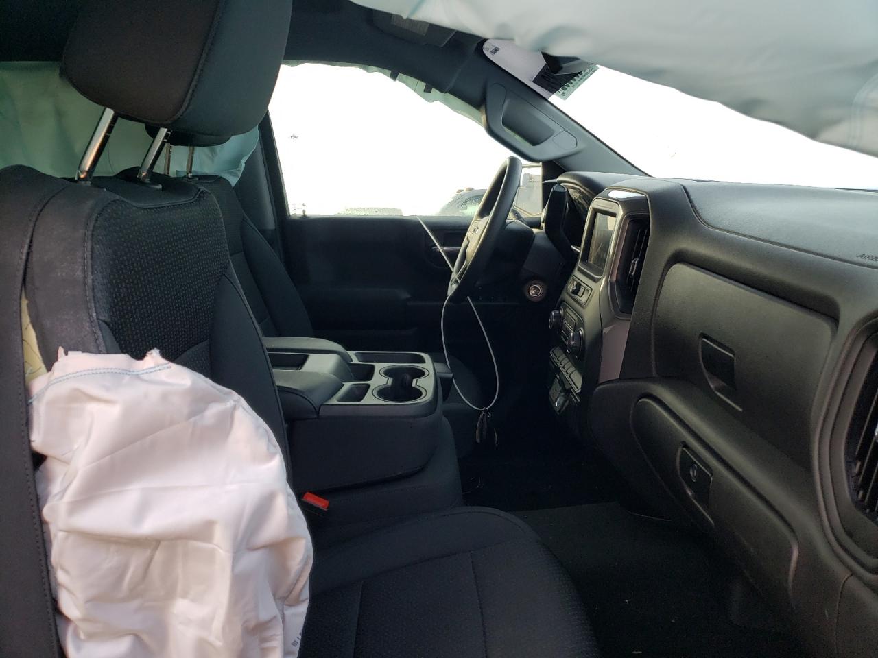Photo 5 from auction – 2020 CHEVROLET SILVERADO with VIN 3GCPYCEH7LG418756