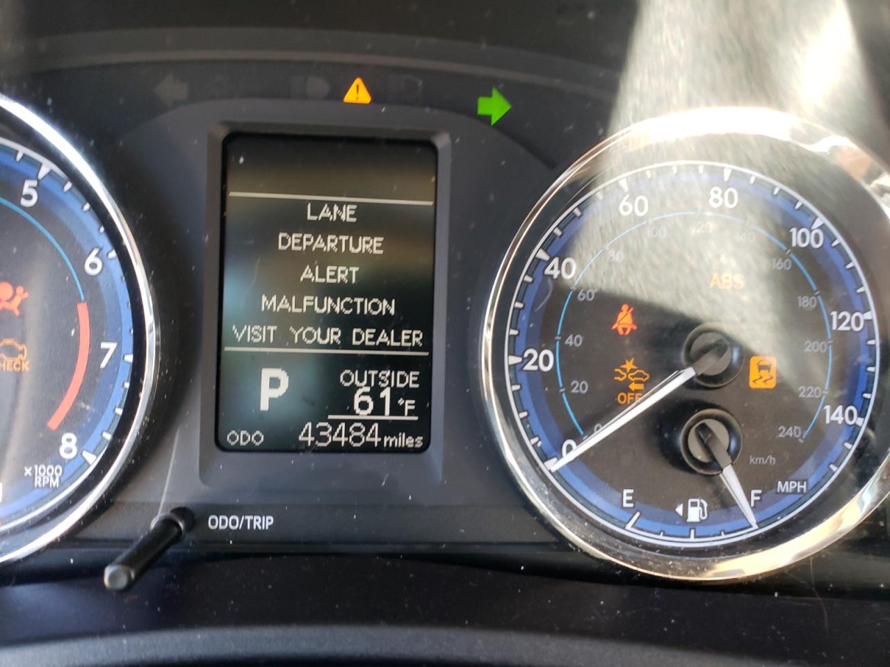 Photo 8 from auction – 2019 TOYOTA COROLLA L with VIN 2T1BURHE6KC191398