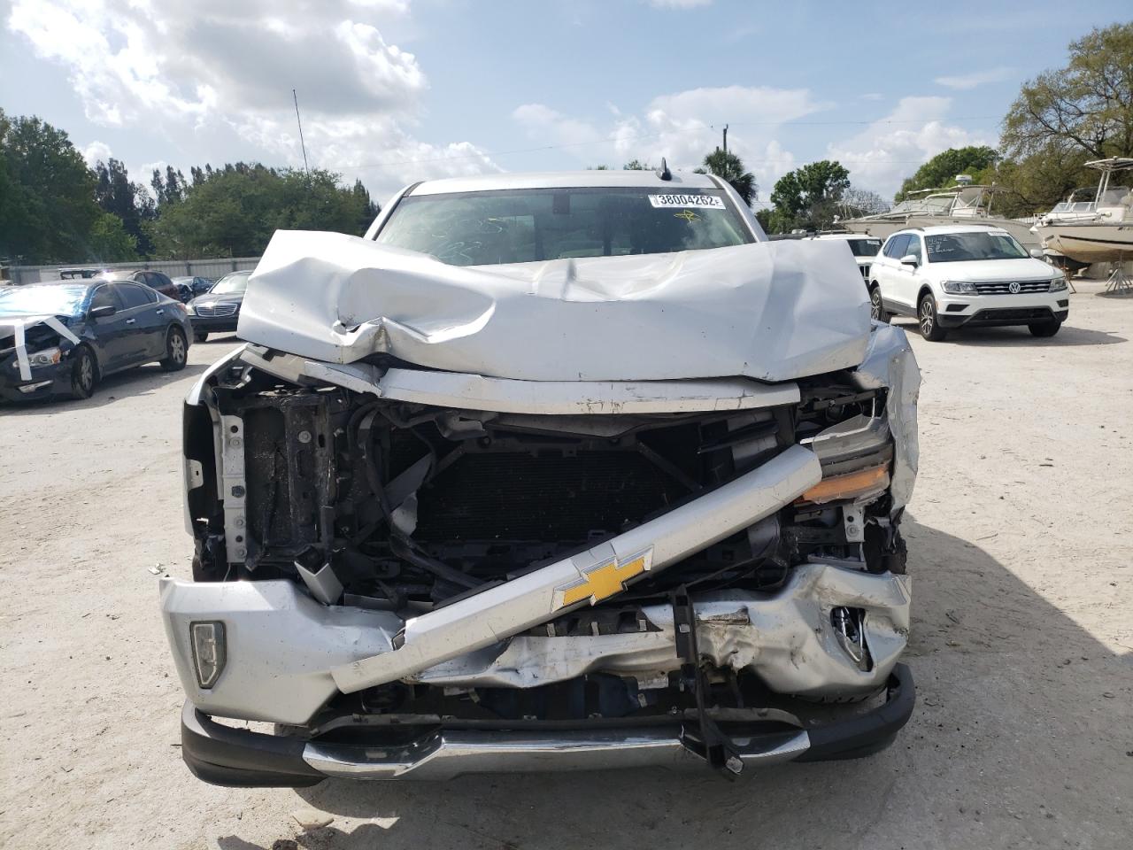 Photo 9 from auction – 2016 CHEVROLET SILVERADO with VIN 1GCVKREC0GZ142264