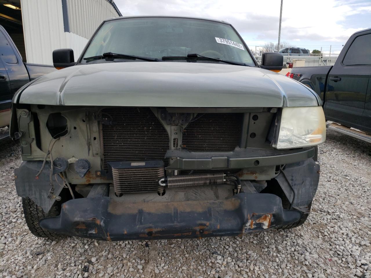 Photo 9 from auction – 2005 FORD EXPEDITION with VIN 1FMFU17595LA35708
