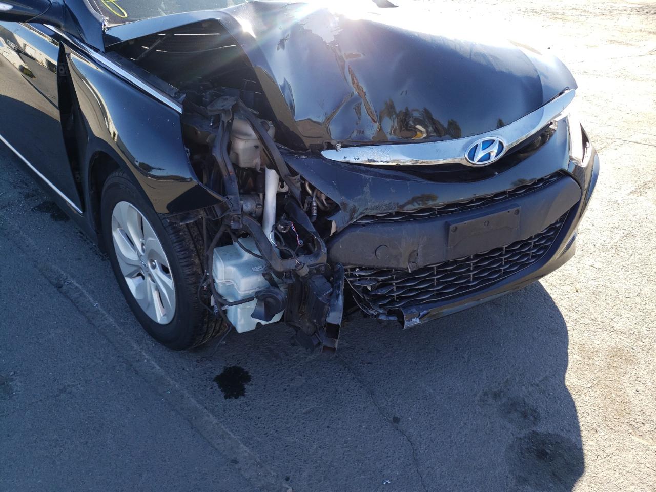 Photo 9 from auction – 2015 HYUNDAI SONATA HYB with VIN KMHEC4A44FA129752