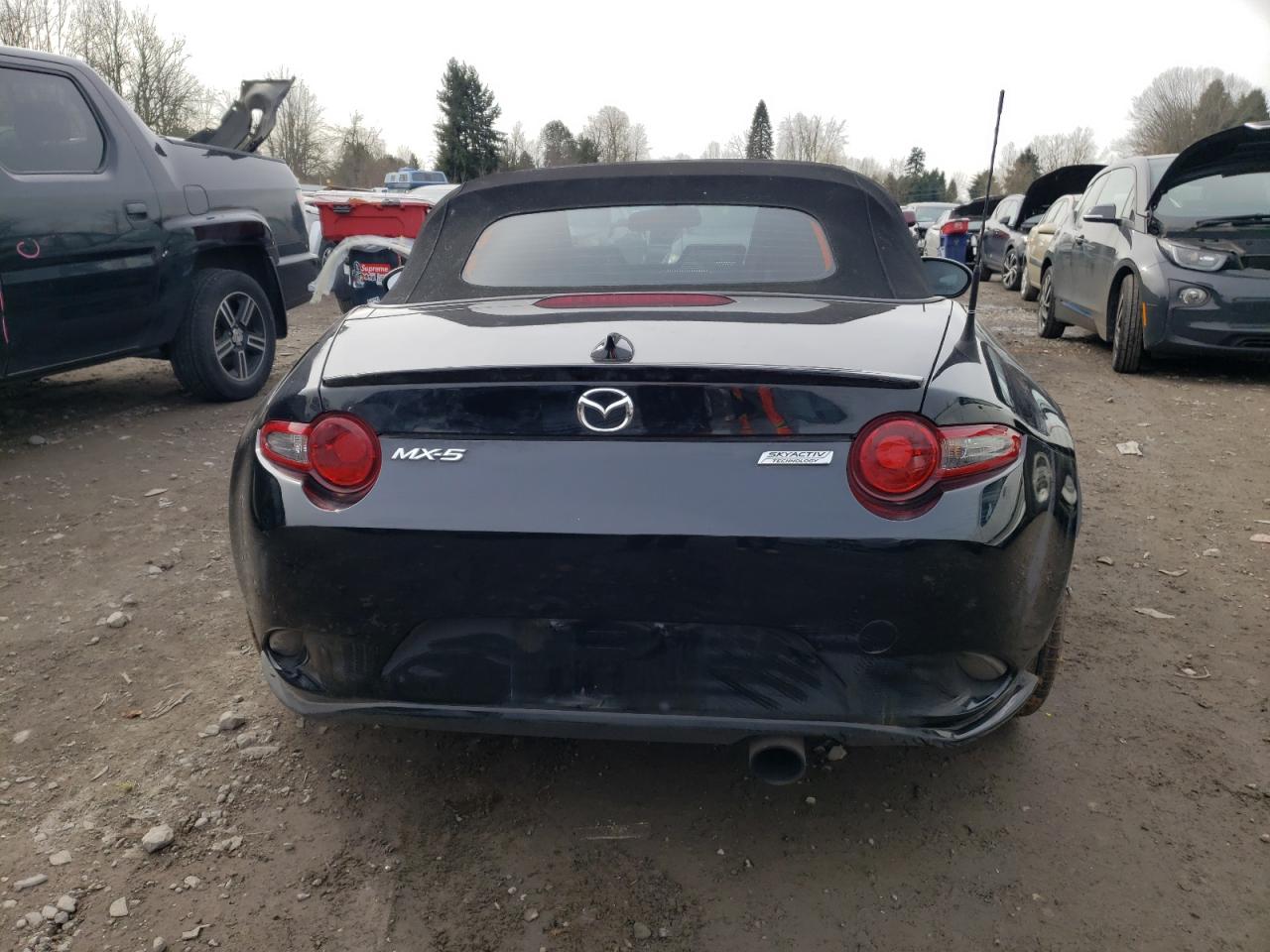 Photo 6 from auction – 2016 MAZDA MX-5 MIATA with VIN JM1NDAC75G0111002