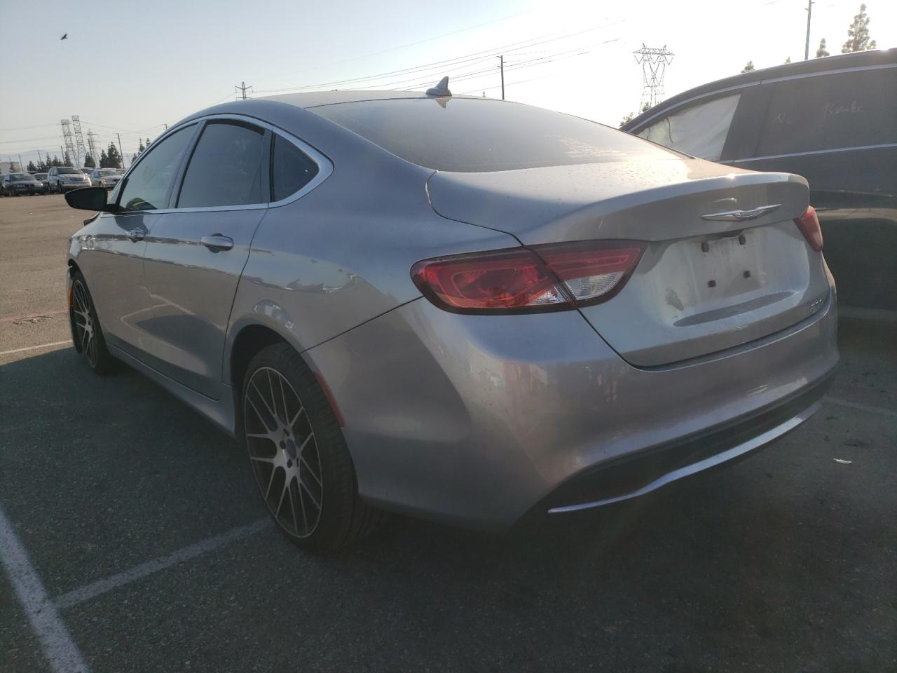 Photo 3 from auction – 2015 CHRYSLER 200 LIMITE with VIN 1C3CCCAB2FN689383