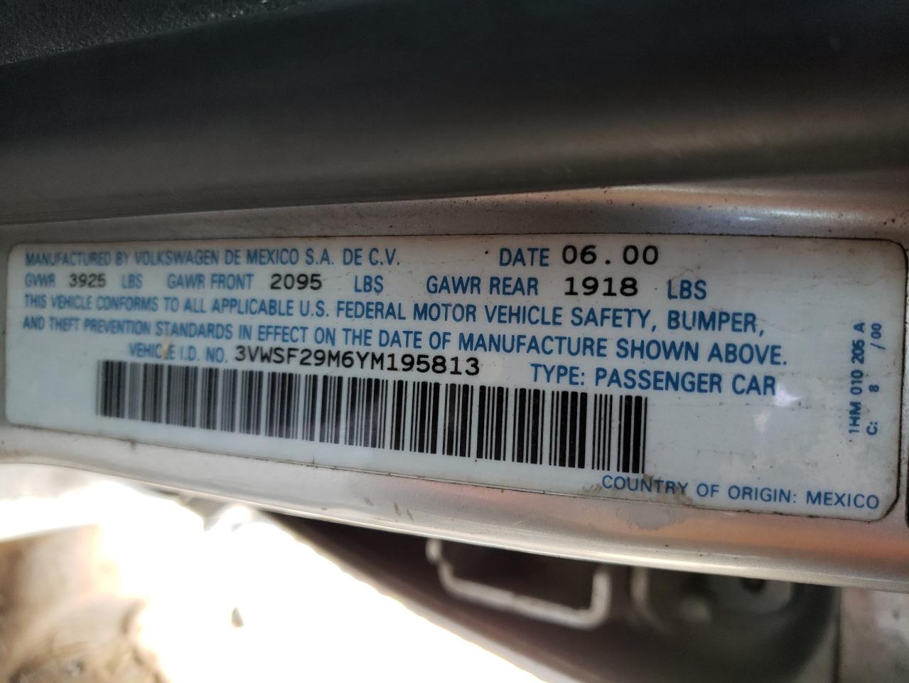 Photo 10 from auction – 2000 VOLKSWAGEN JETTA GLS with VIN 3VWSF29M6YM195813