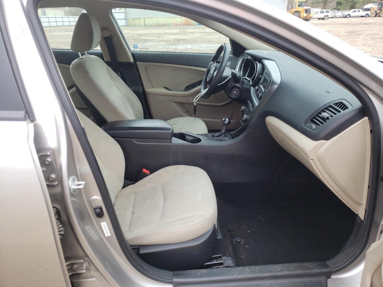 Photo 5 from auction – 2005 KIA OPTIMA with VIN 5XXGM4A77FG414759