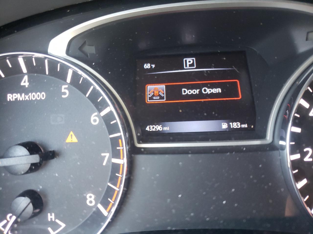 Photo 8 from auction – 2017 NISSAN PATHFINDER with VIN 5N1DR2MN5HC619403