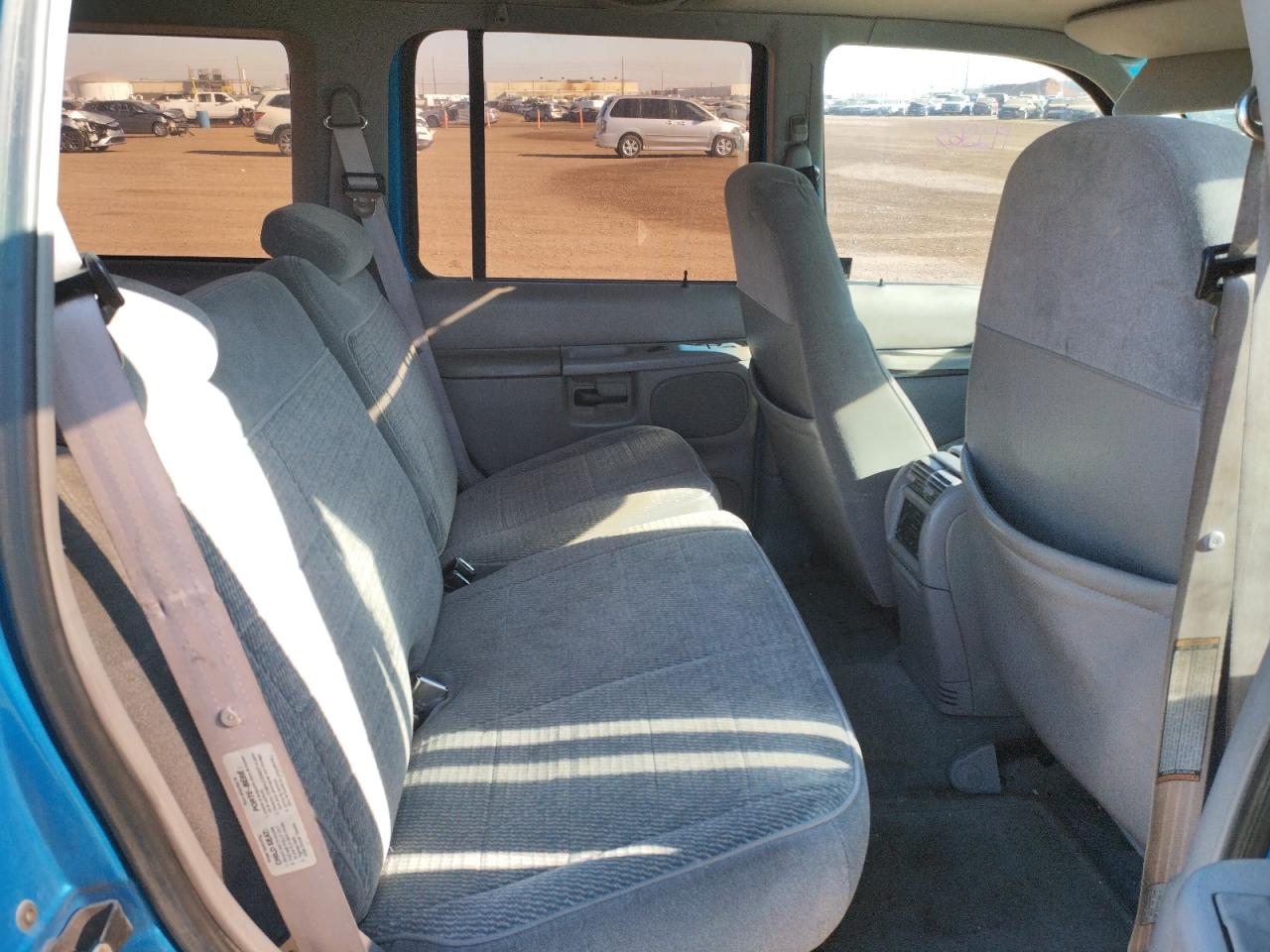 Photo 6 from auction – 1996 FORD EXPLORER with VIN 1FMDU32P0TZA74743