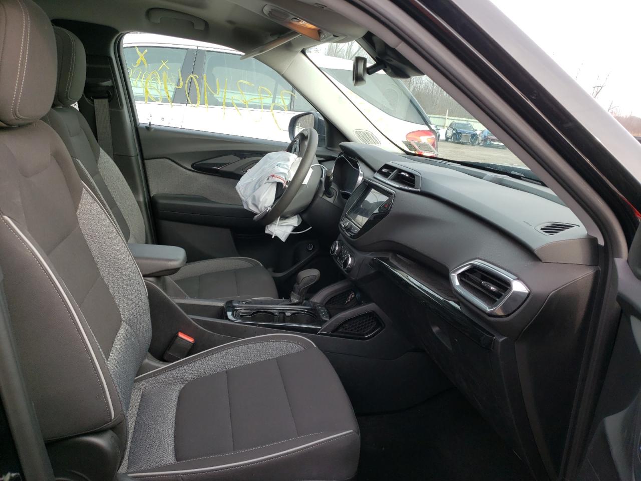 Photo 5 from auction – 2021 CHEVROLET TRAILBLAZE with VIN KL79MRSL5MB118463