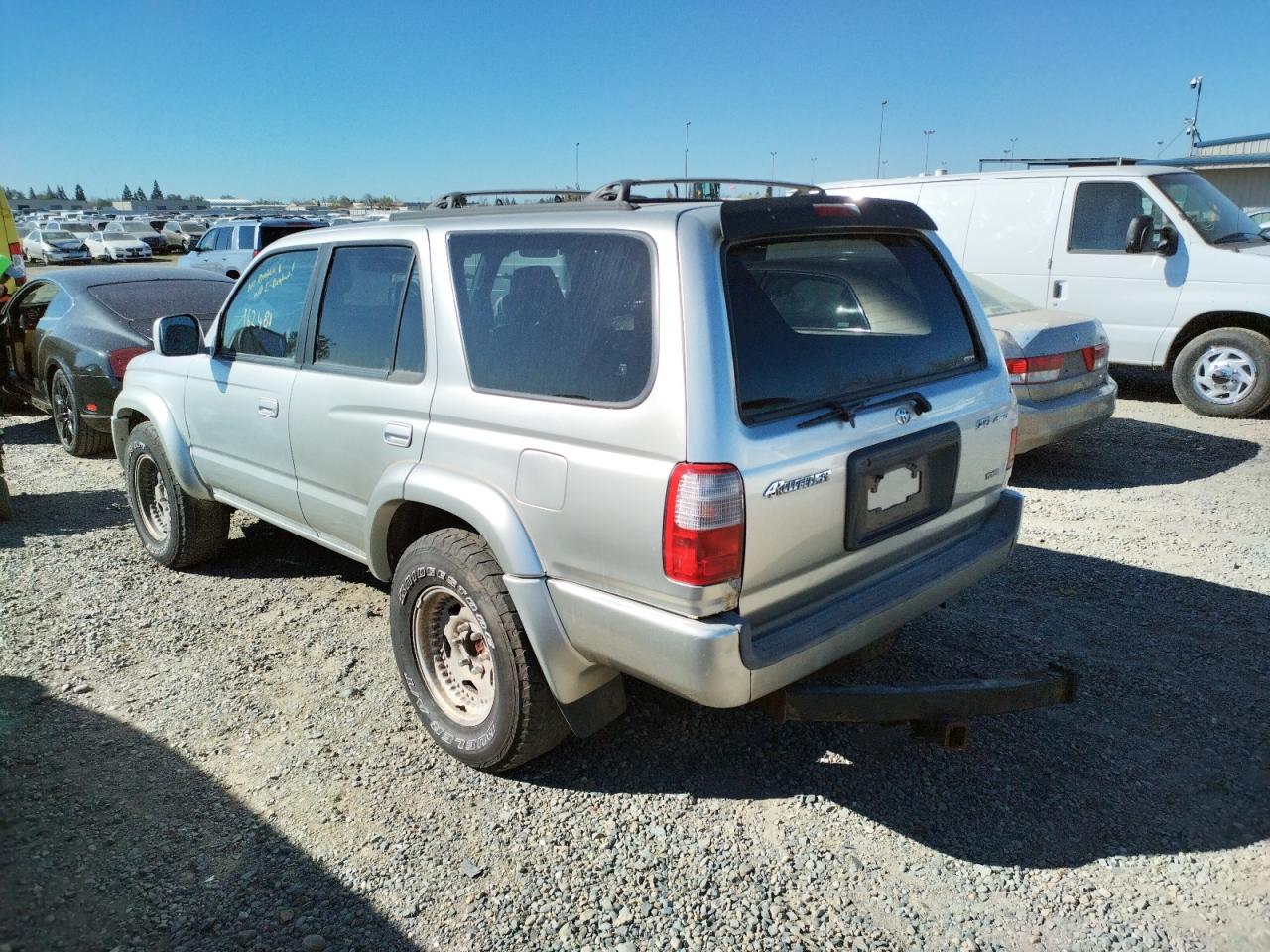 Photo 3 from auction – 2000 TOYOTA 4RUNNER SR with VIN JT3HN86R5Y0317586
