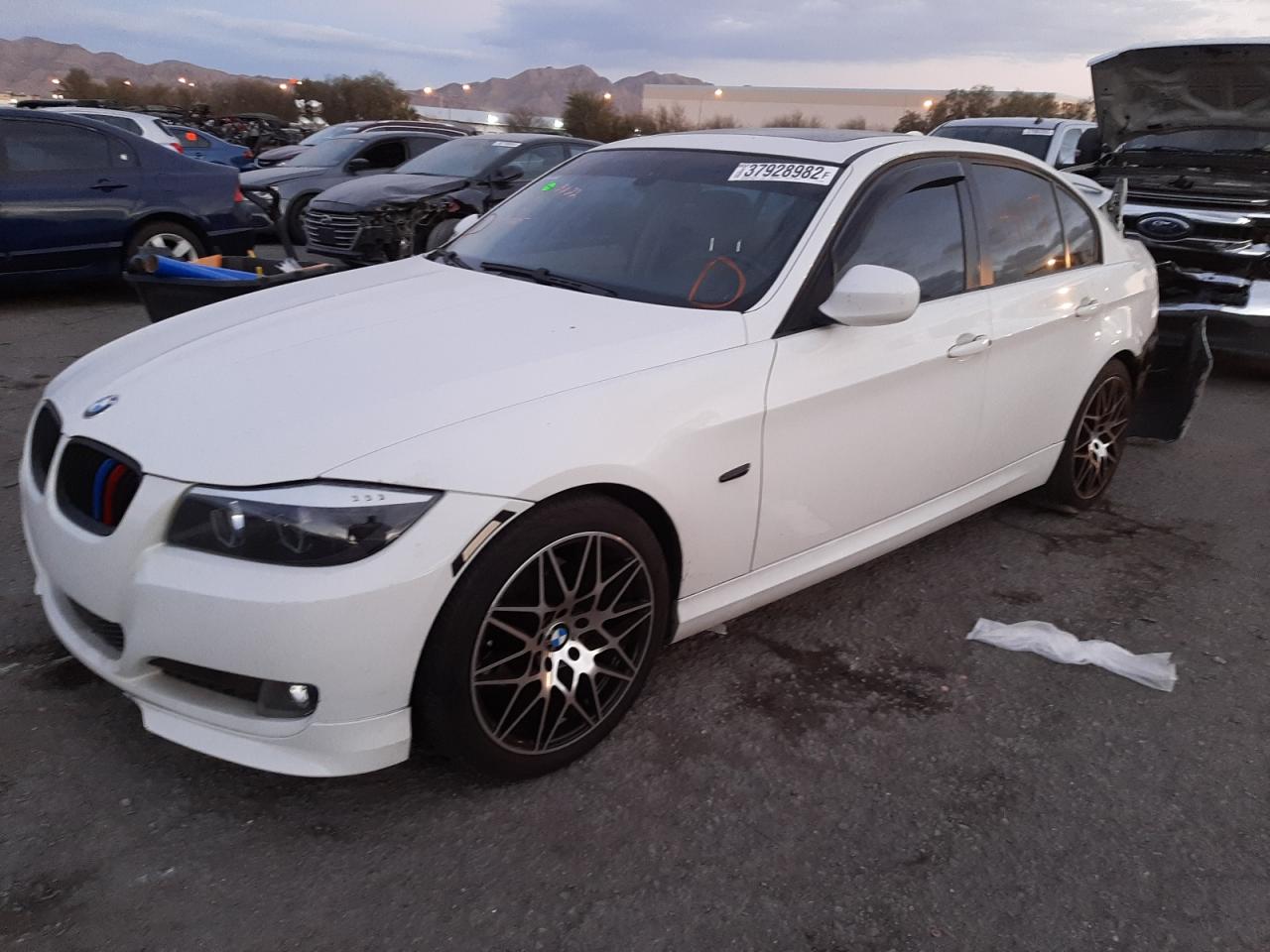 Photo 2 from auction – 2009 BMW 328 I with VIN WBAPH77539NM46920