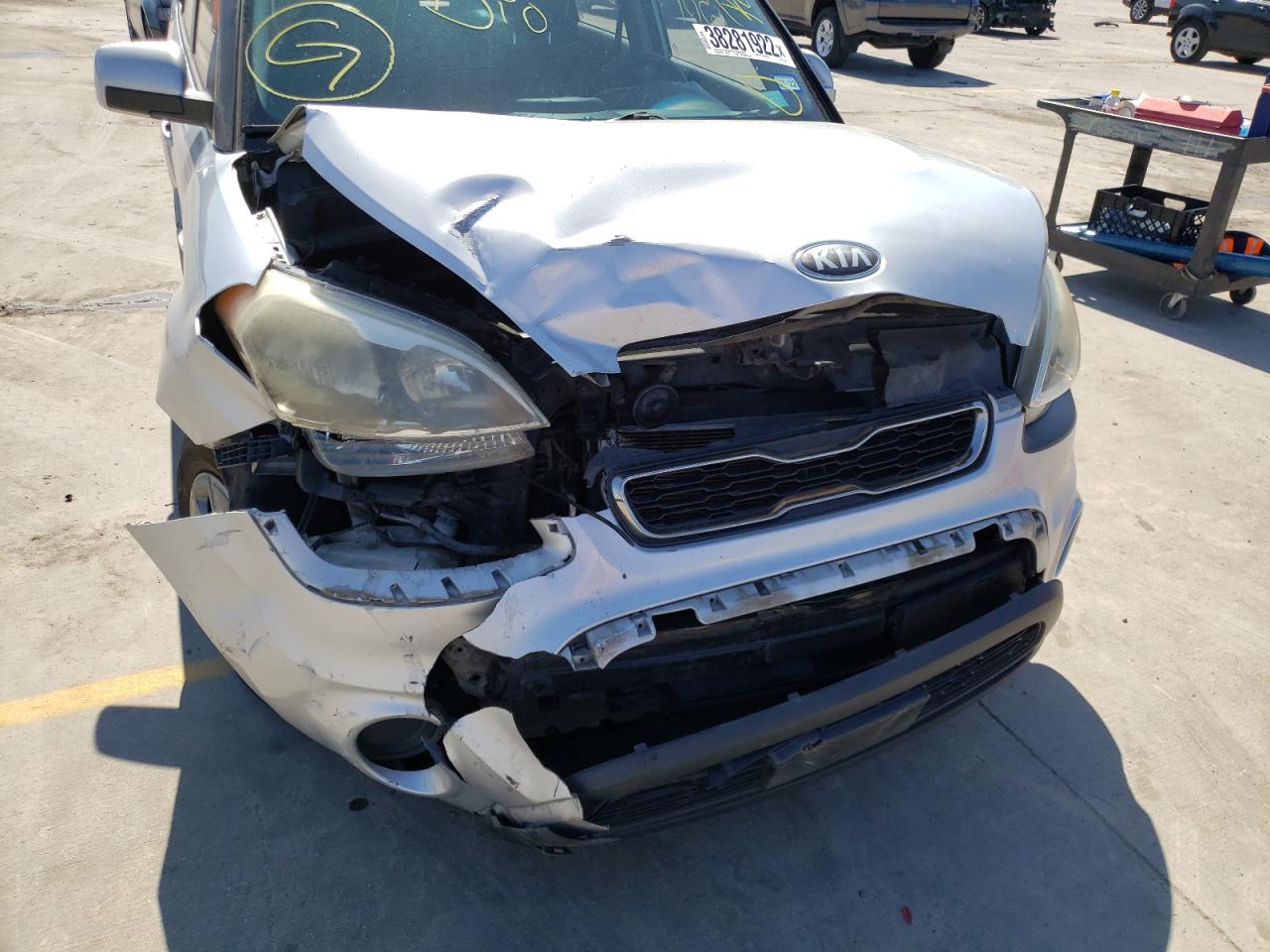 Photo 9 from auction – 2013 KIA SOUL with VIN KNDJT2A56D7764109