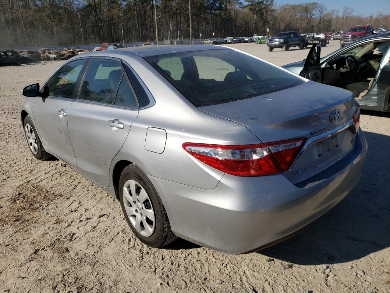 Photo 3 from auction – 2017 TOYOTA CAMRY LE with VIN 4T1BF1FK1HU341994