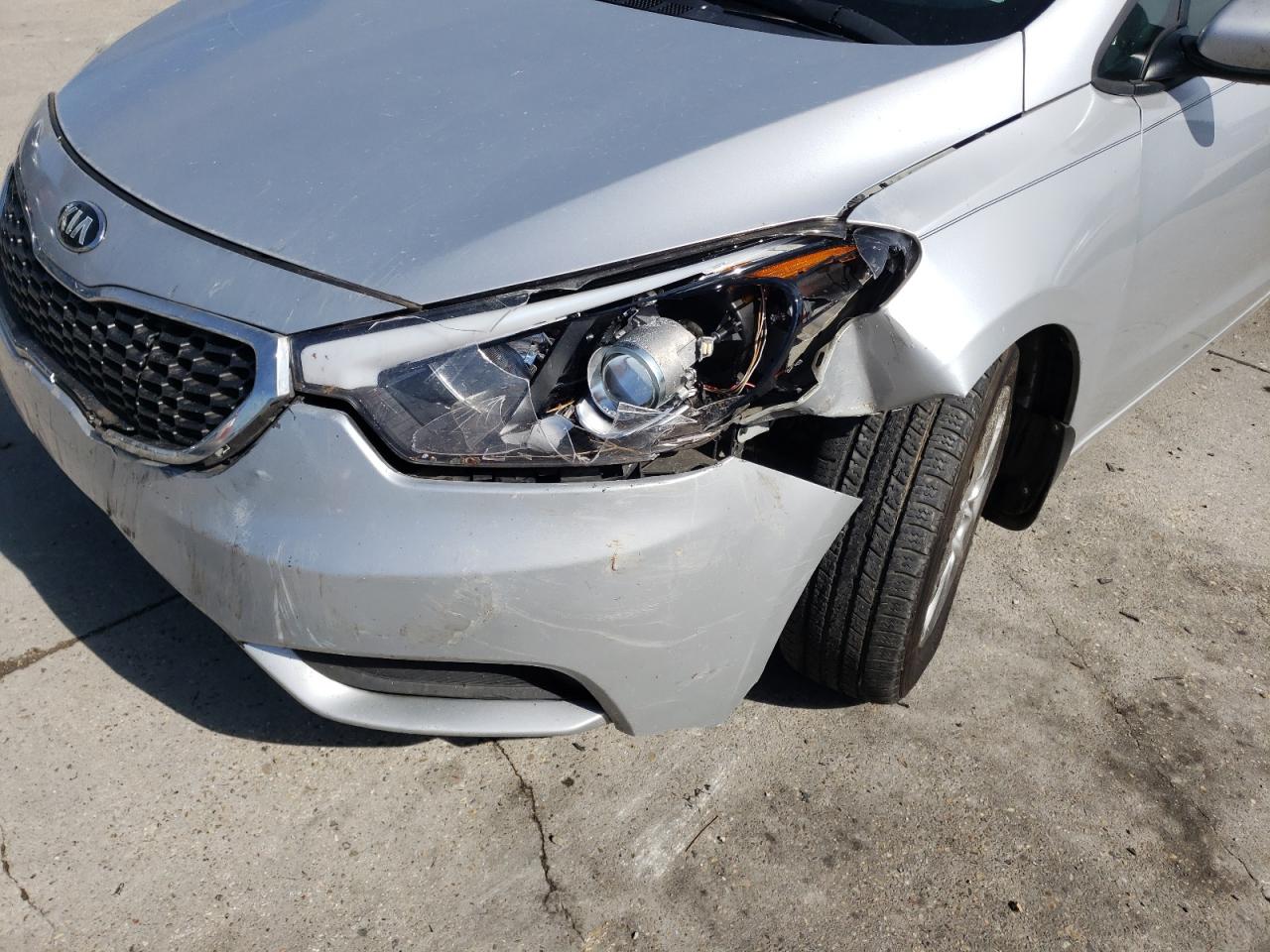 Photo 9 from auction – 2016 KIA FORTE LX with VIN KNAFX4A65G5497380