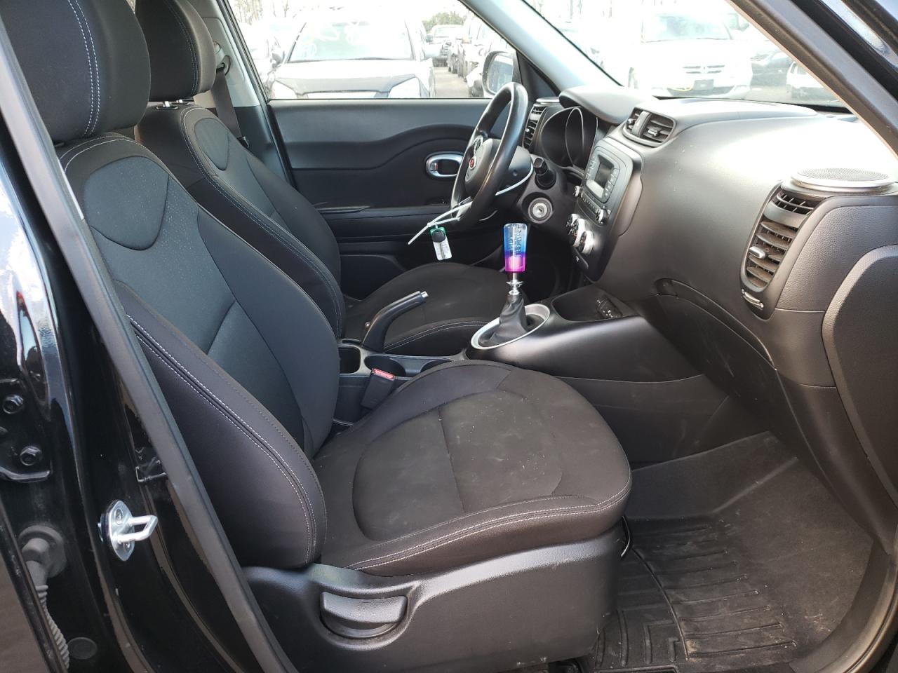 Photo 5 from auction – 2016 KIA SOUL with VIN KNDJN2A22G7331570