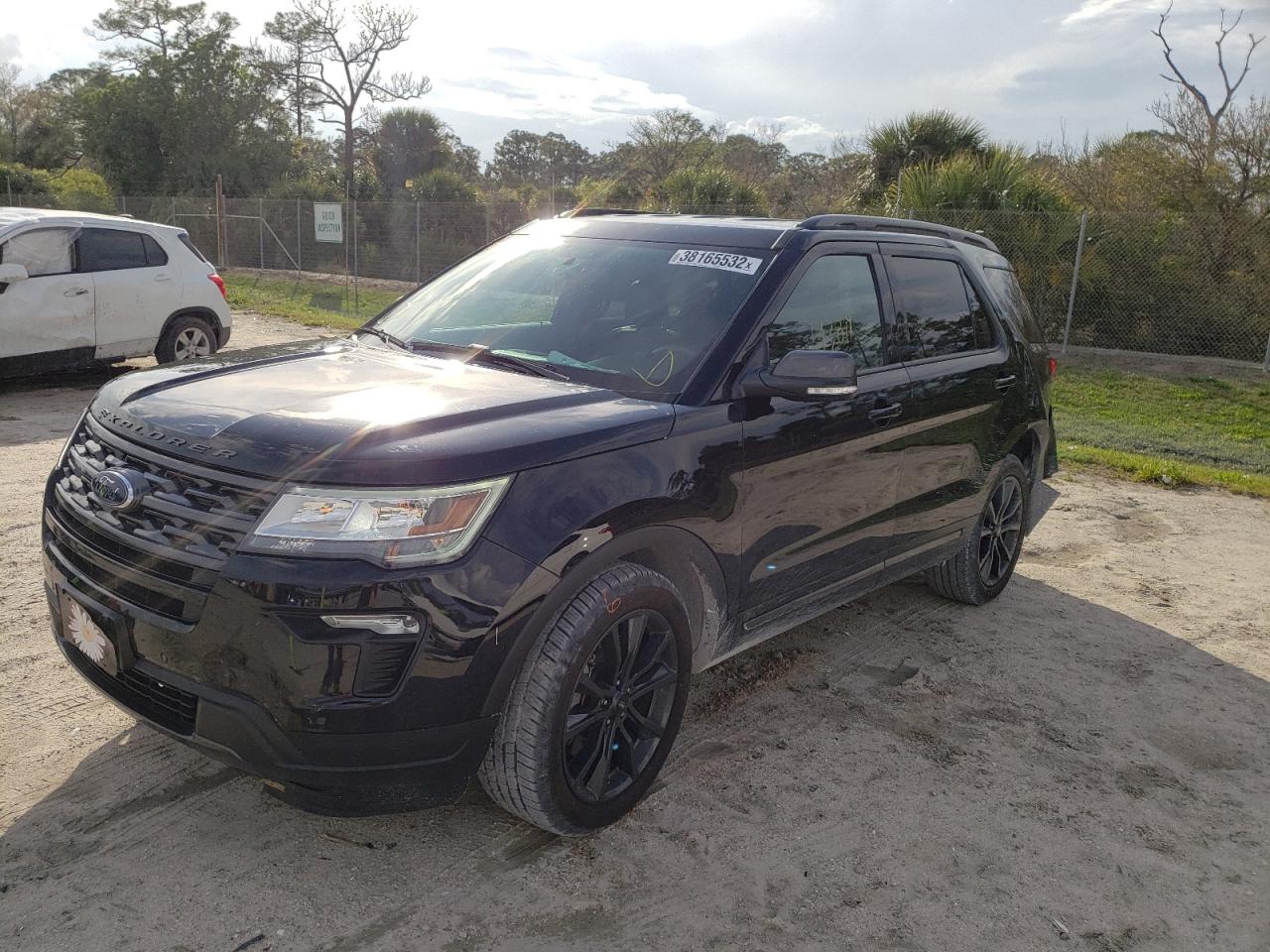 Photo 2 from auction – 2018 FORD EXPLORER X with VIN 1FM5K8D88JGB87491