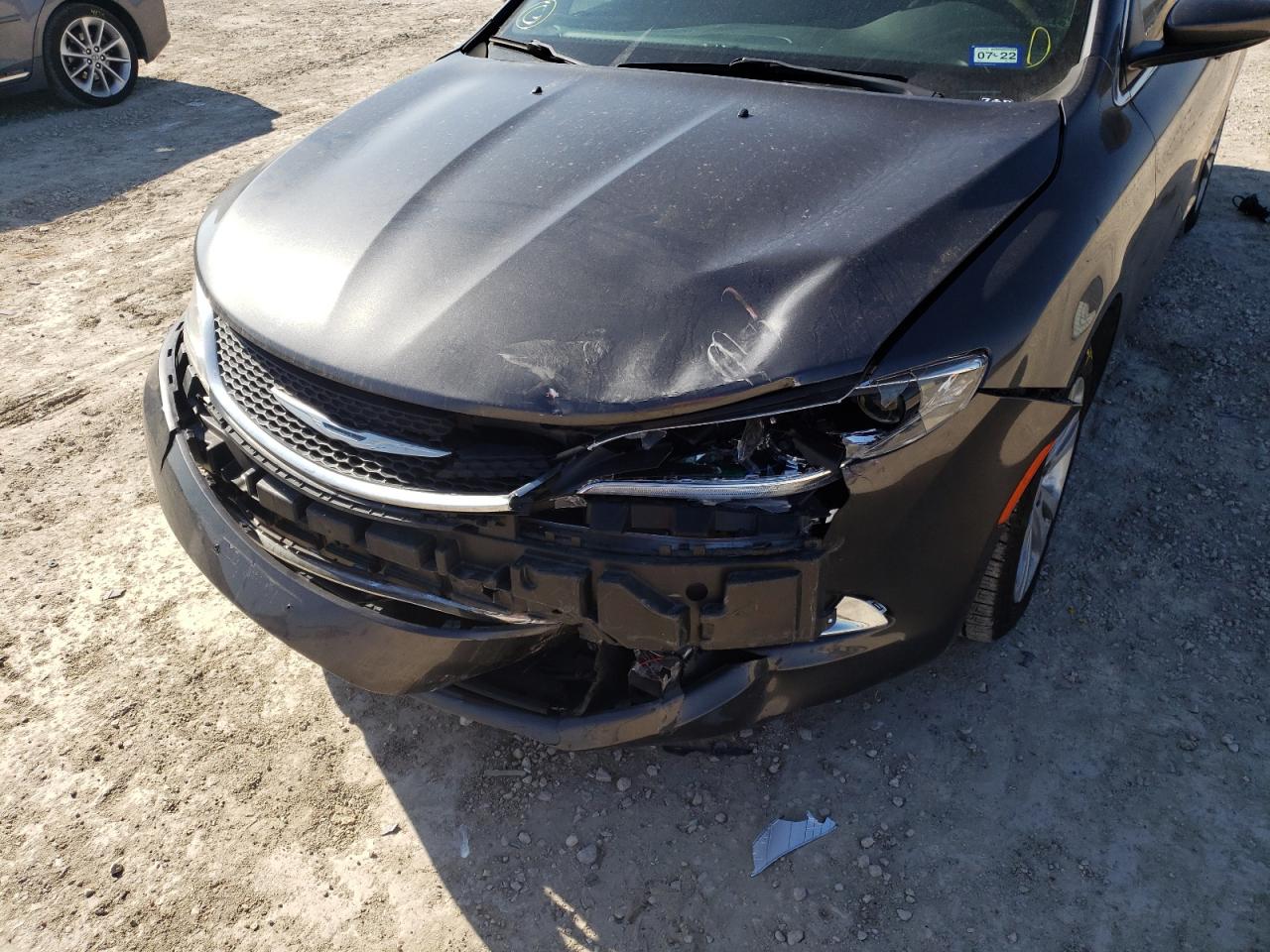 Photo 9 from auction – 2016 CHRYSLER 200 LIMITE with VIN 1C3CCCAB5GN155487