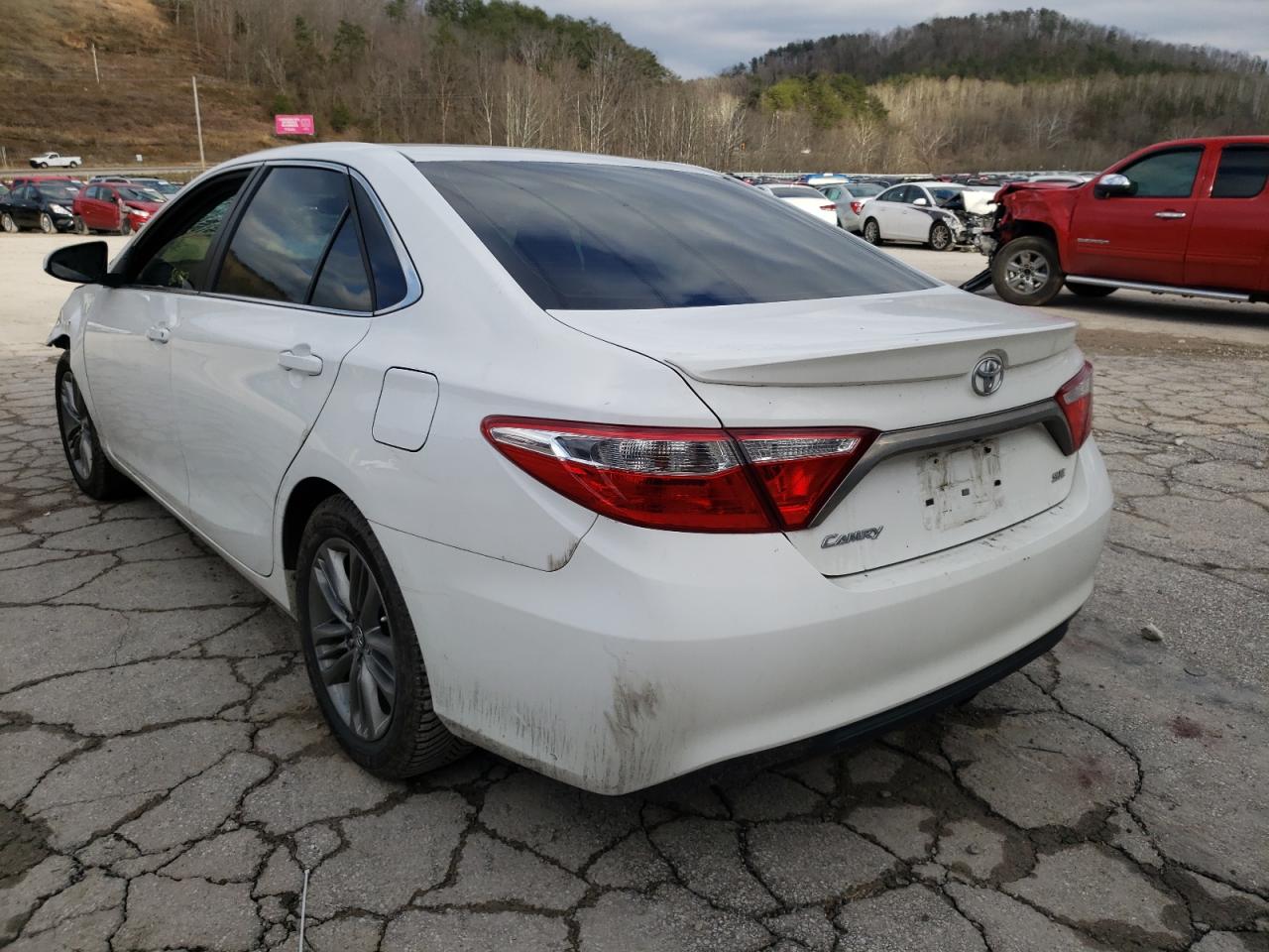 Photo 3 from auction – 2016 TOYOTA CAMRY LE with VIN 4T1BF1FK3GU233763