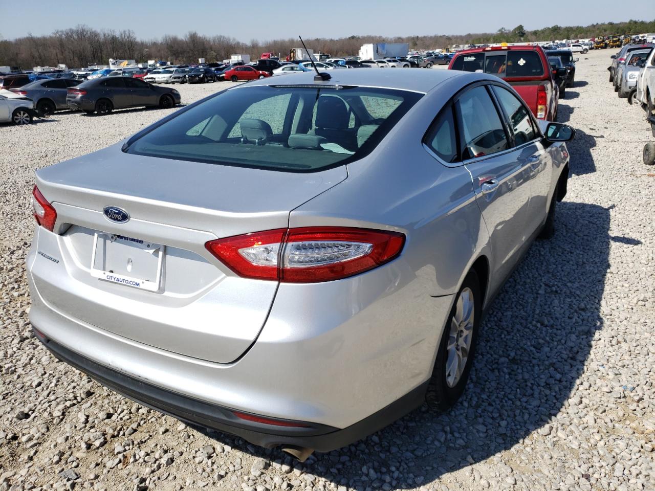 Photo 4 from auction – 2016 FORD FUSION S with VIN 3FA6P0G72GR227313
