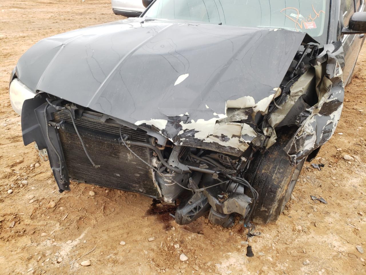 Photo 9 from auction – 2005 CHRYSLER 300 TOURIN with VIN 2C3JA53G85H595601