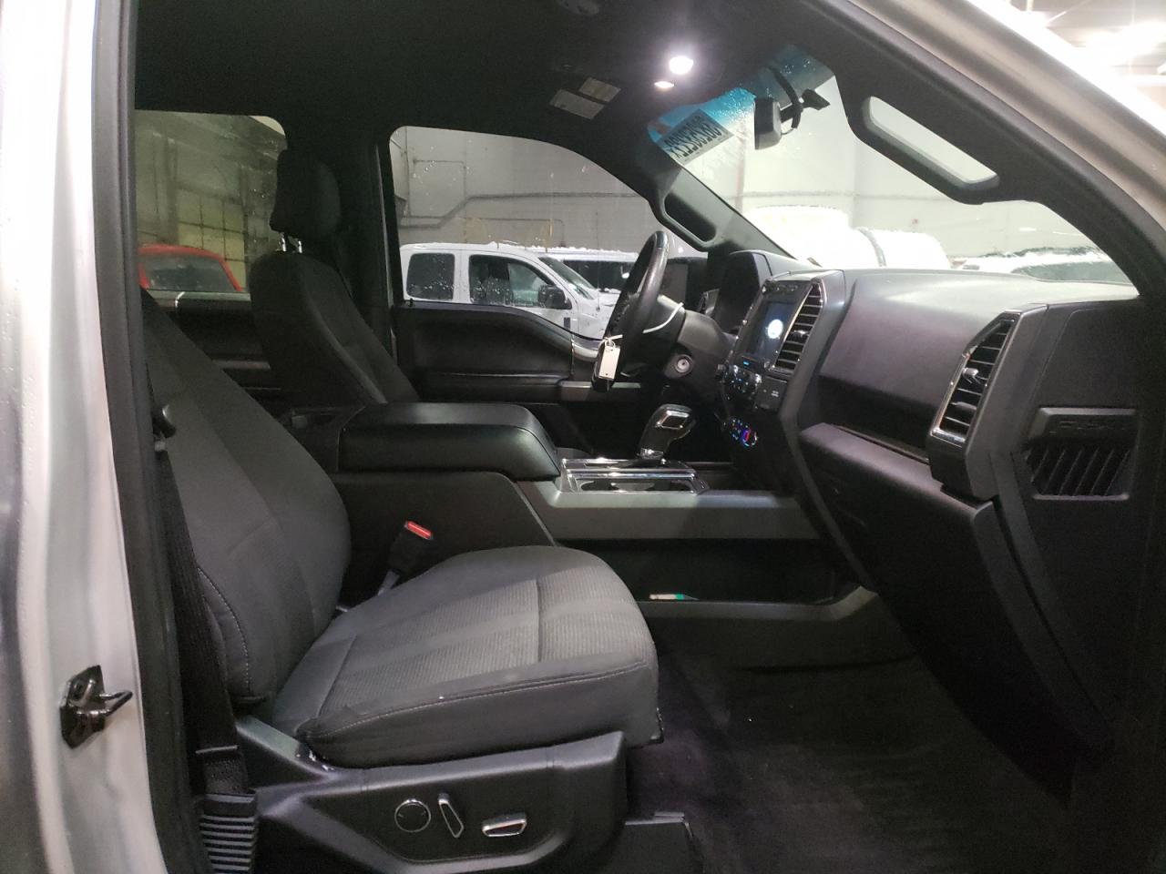 Photo 5 from auction – 2016 FORD F150 SUPER with VIN 1FTEW1EP3GKF32082
