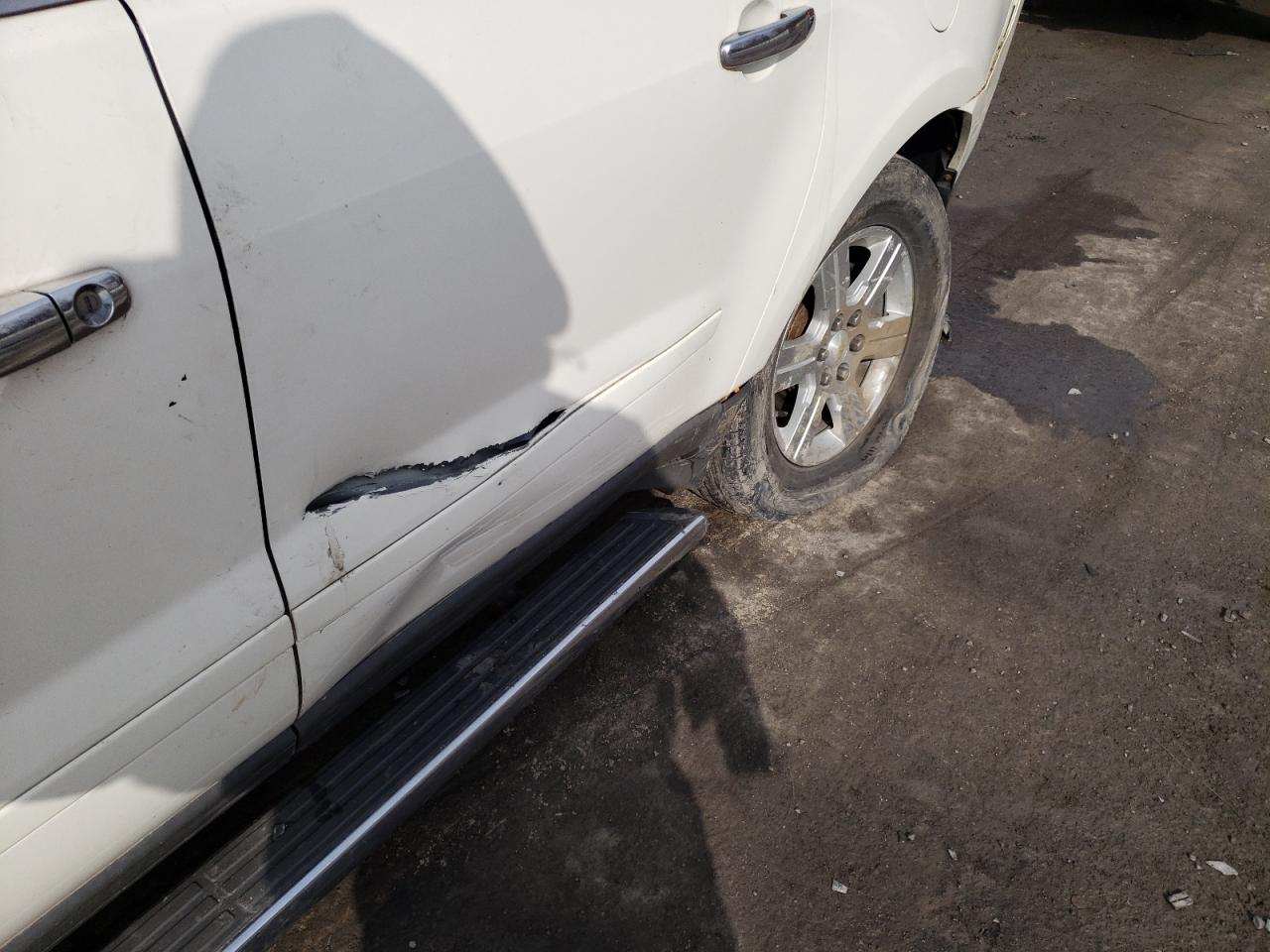 Photo 9 from auction – 2010 CHEVROLET TRAVERSE L with VIN 1GNLVFED2AJ259461