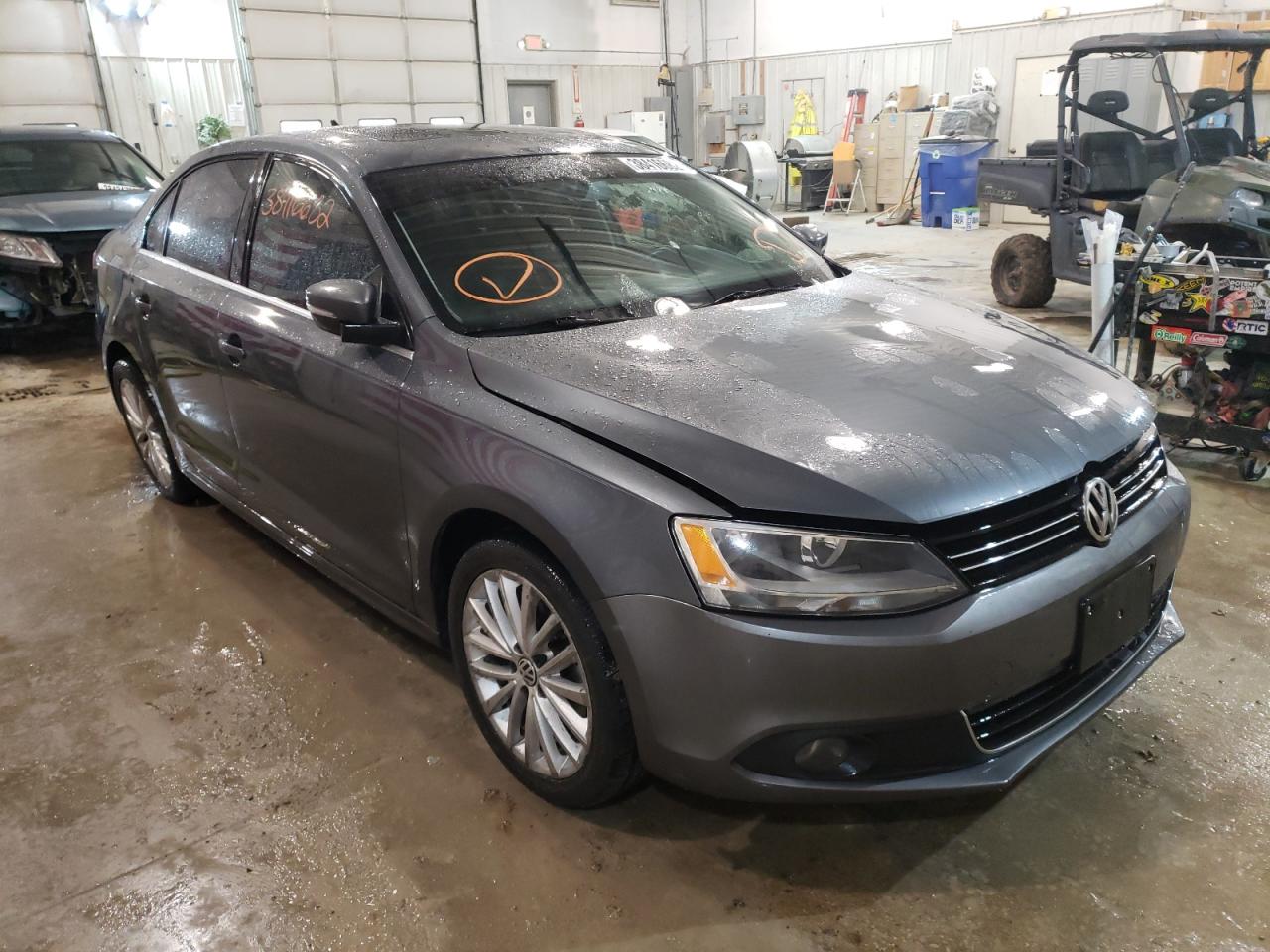 VOLKSWAGEN JETTA SEL 2011 with VIN 3VWLZ7AJ0BM328048 - Photo from auction