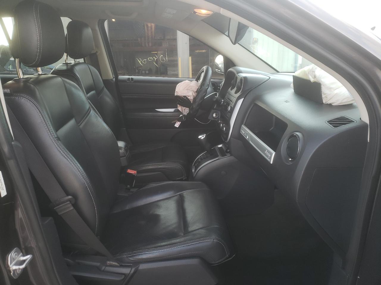 Photo 5 from auction – 2016 JEEP COMPASS LA with VIN 1C4NJCEA3GD737248