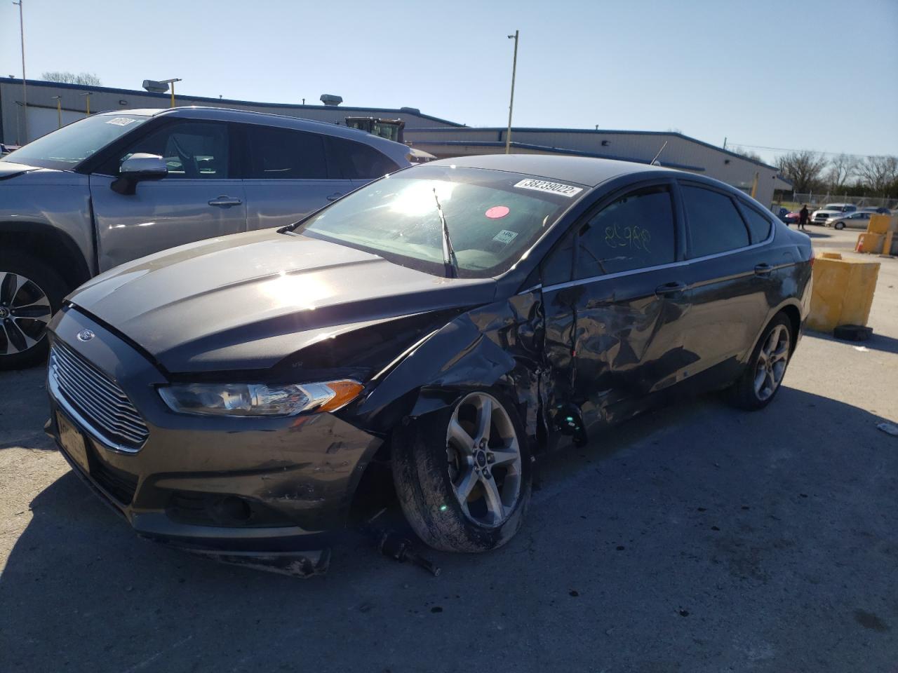 Photo 2 from auction – 2016 FORD FUSION SE with VIN 3FA6P0HD4GR328390