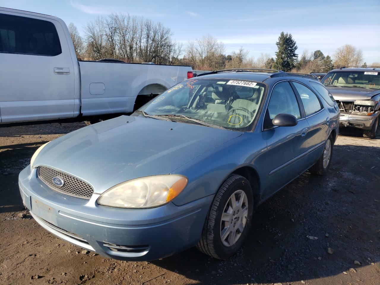 Photo 2 from auction – 2005 FORD TAURUS SE with VIN 1FAFP582X5A198621