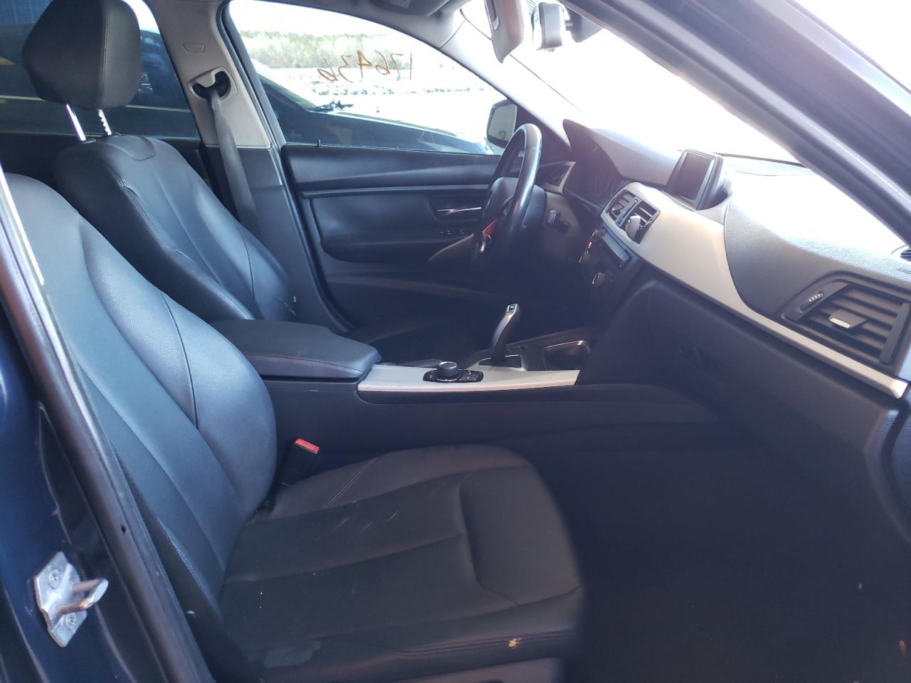 Photo 5 from auction – 2013 BMW 328 I with VIN WBA3A5C52DF600162