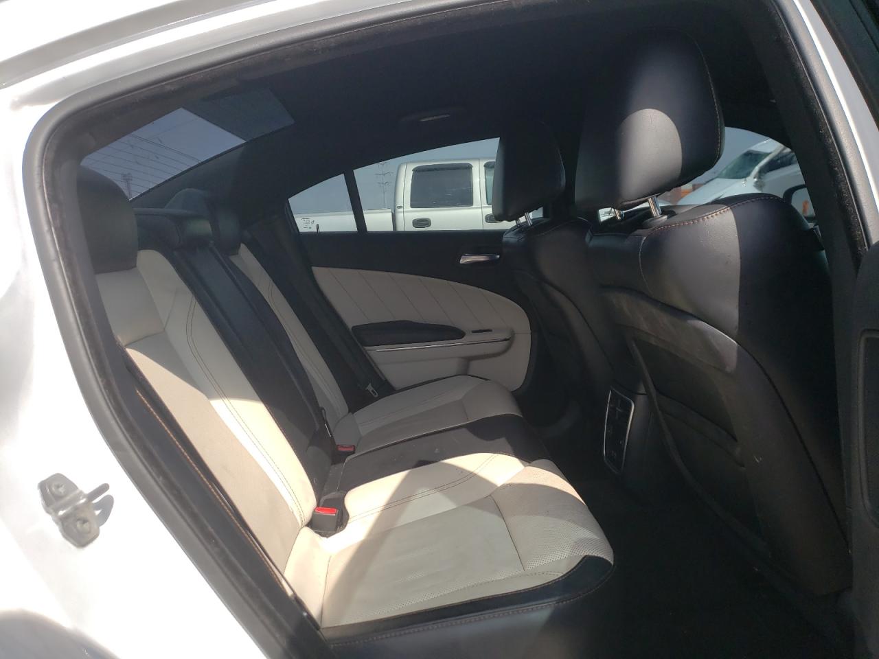 Photo 6 from auction – 2015 DODGE CHARGER SX with VIN 2C3CDXHG8FH852228