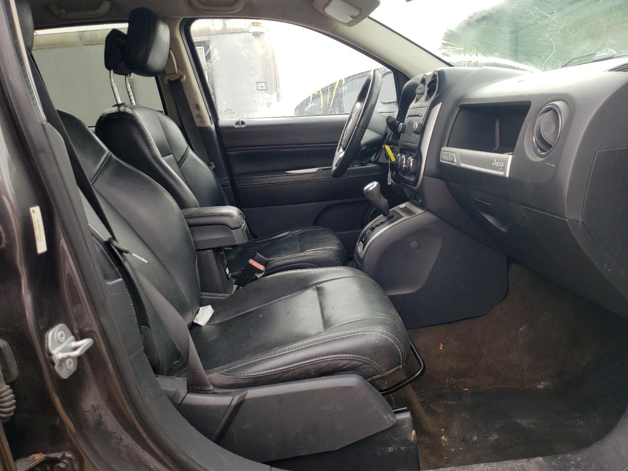 Photo 5 from auction – 2015 JEEP COMPASS LA with VIN 1C4NJDEB1FD217918