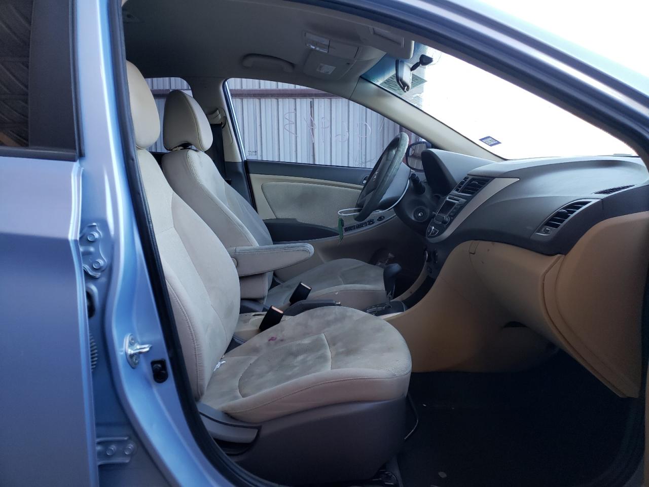 Photo 5 from auction – 2014 HYUNDAI ACCENT GLS with VIN KMHCT4AE6EU657578