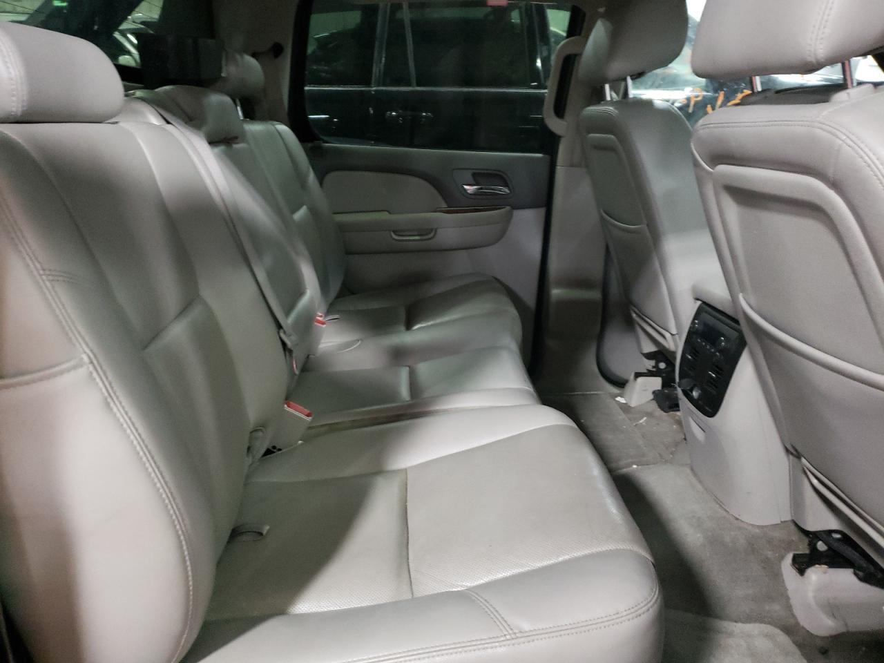 Foto 6 de la subasta – 2012 CHEVROLET AVALANCHE con VIN 3GNTKGE71CG223502