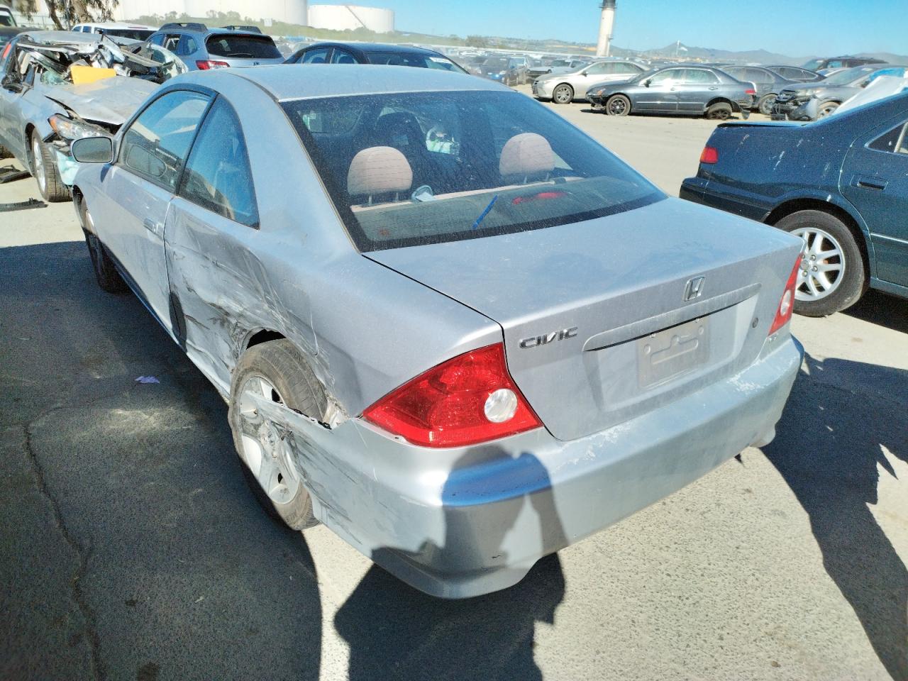 Photo 3 from auction – 2004 HONDA CIVIC EX with VIN 1HGEM22974L080792