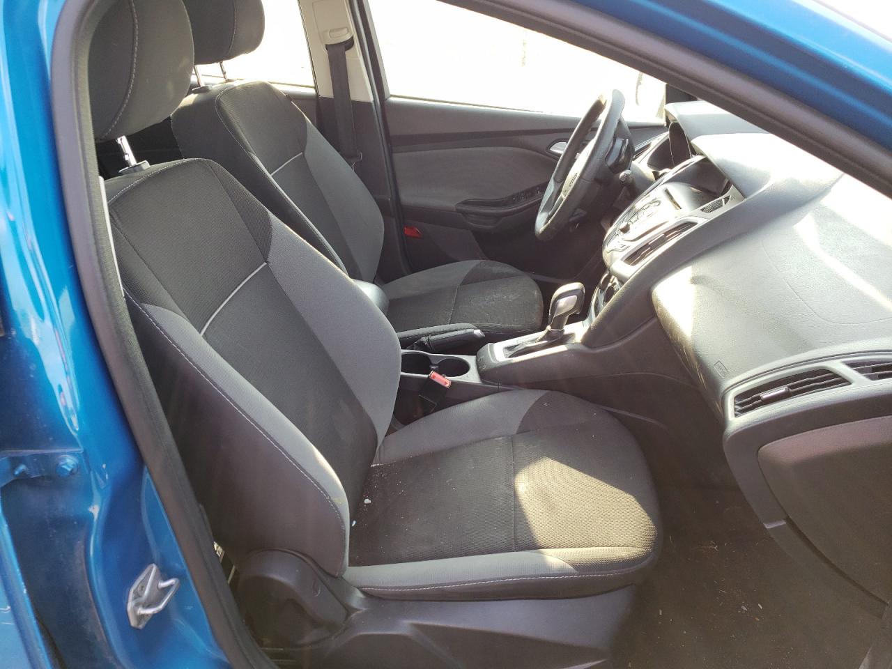 Photo 5 from auction – 2013 FORD FOCUS SE with VIN 1FADP3K20DL371506