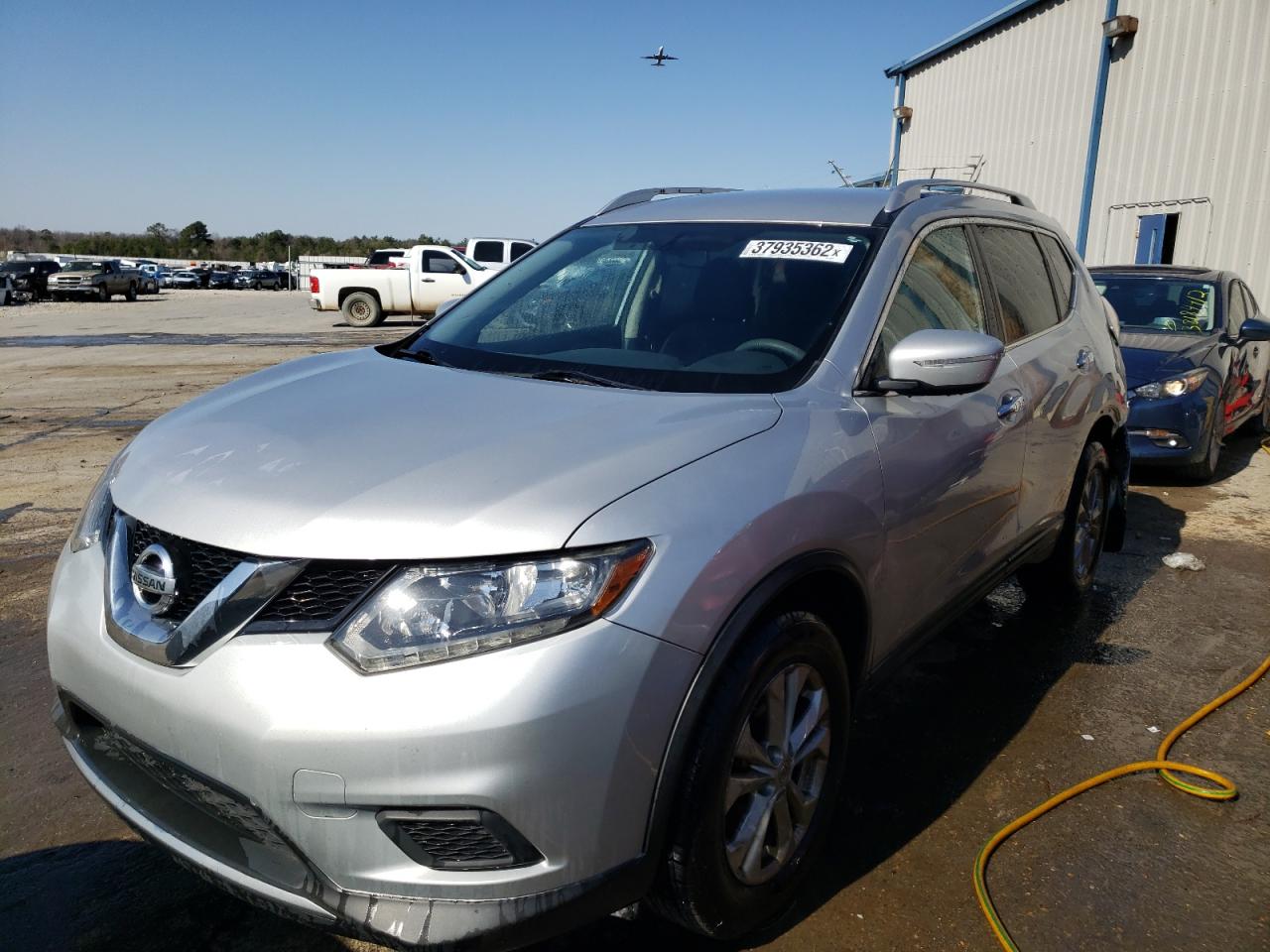 Photo 2 from auction – 2015 NISSAN ROGUE S with VIN KNMAT2MV3FP560219