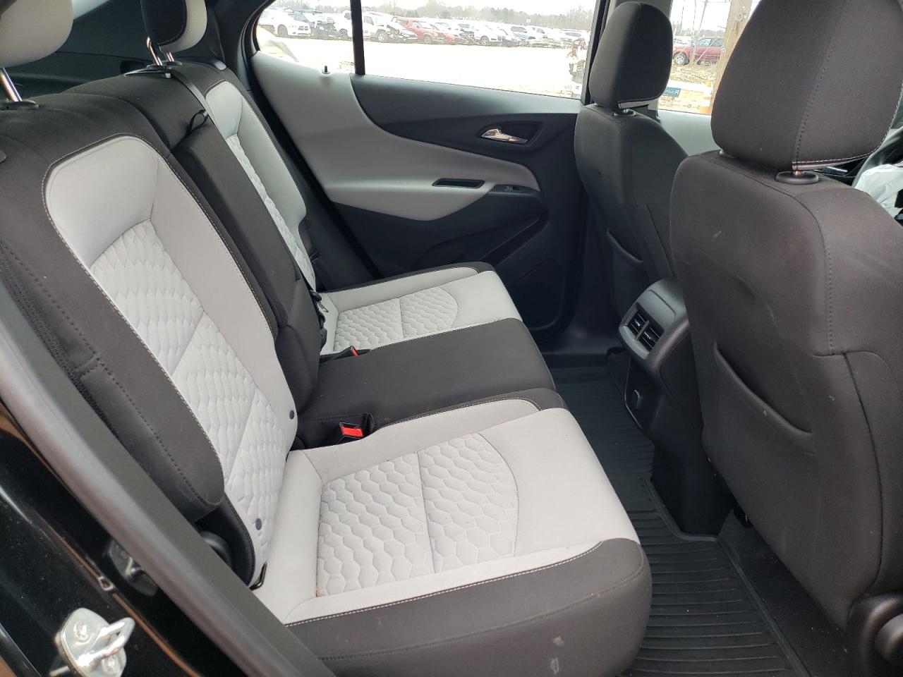 Photo 6 from auction – 2018 CHEVROLET EQUINOX LS with VIN 2GNAXHEV8J6290667