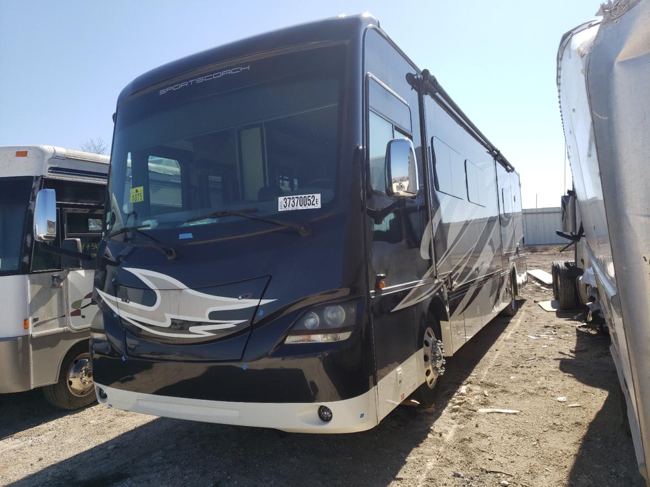 Photo 2 from auction – 2016 FREIGHTLINER CHASSIS XC with VIN 4UZAB2DT8ECFW7267