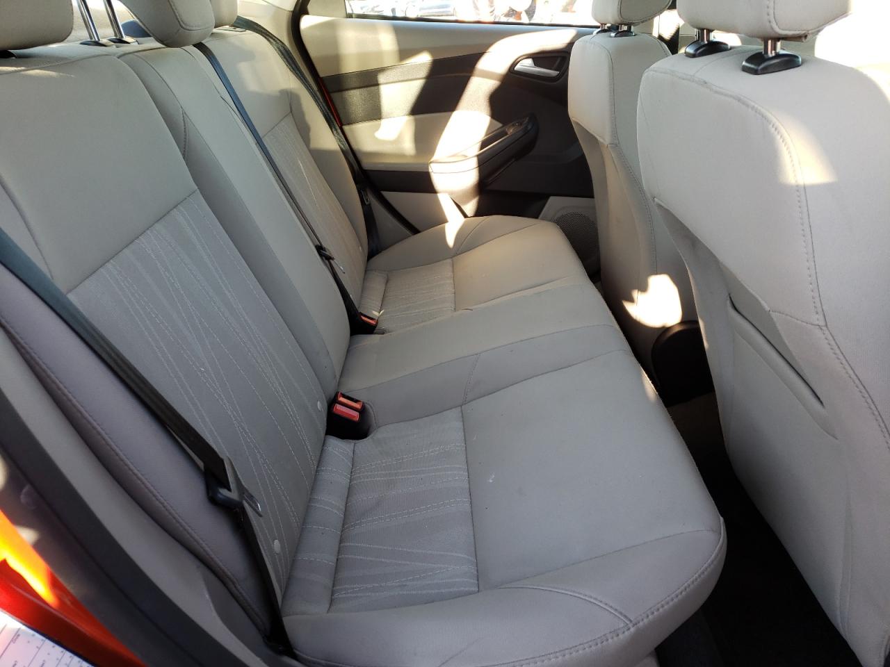 صورة رقم 6 من المزاد - 2018 FORD FOCUS SE مع VIN 1FADP3F28JL273295